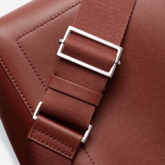 Everlane The Mini Studio Bag in Mahogany - Picture 4 of 6